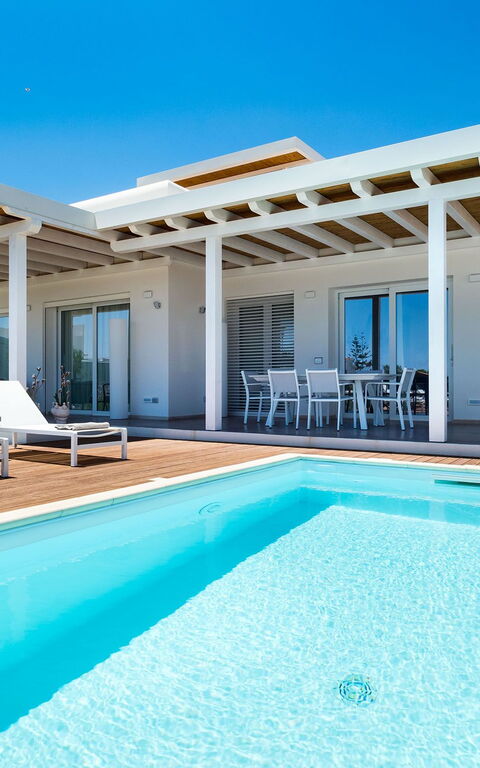 Villa San Lorenzo Palma: Outdoor, Pool