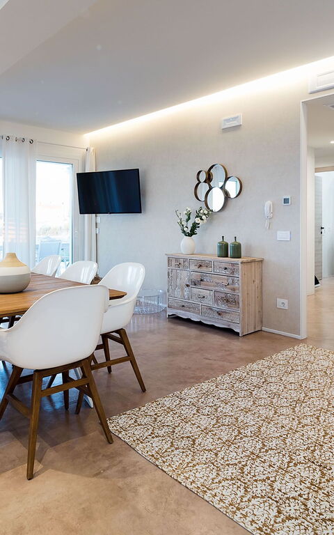 Villa San Lorenzo Palma: Dining Room, Kitchen, Living Room