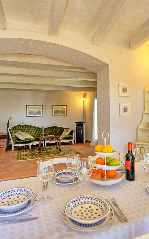 Casa Fioraie: Dining Room, Living Room