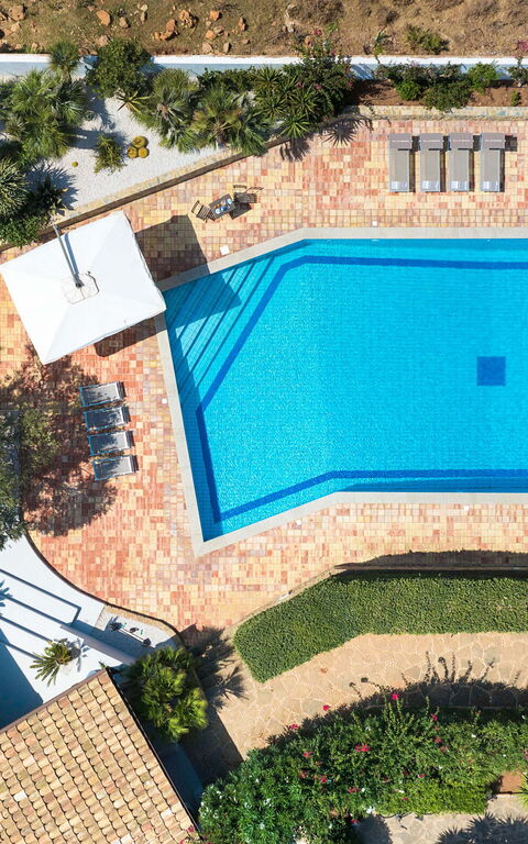 Villa Cala Mancina: Pool, Scenic View