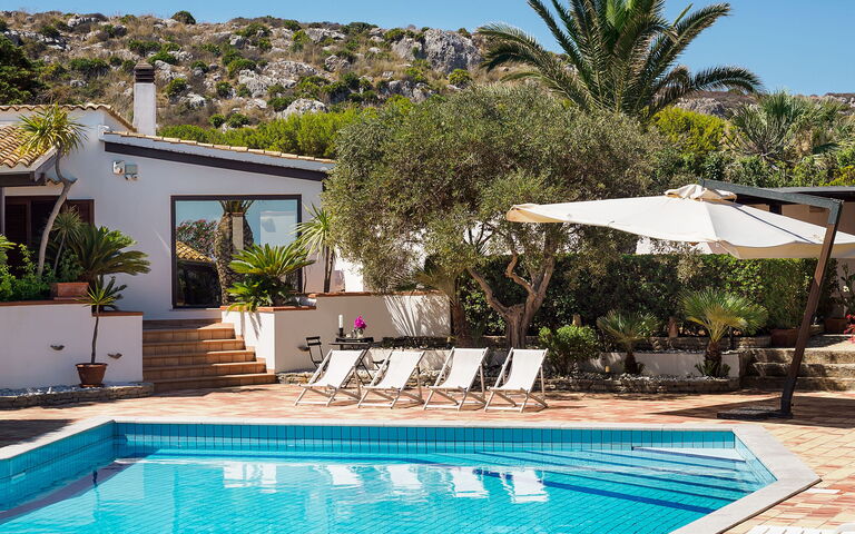 Villa Cala Mancina: Pool