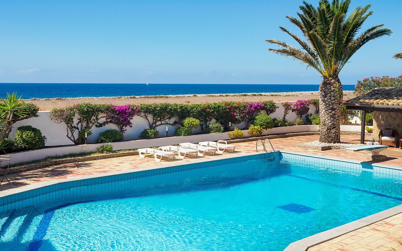 Villa Cala Mancina: Pool