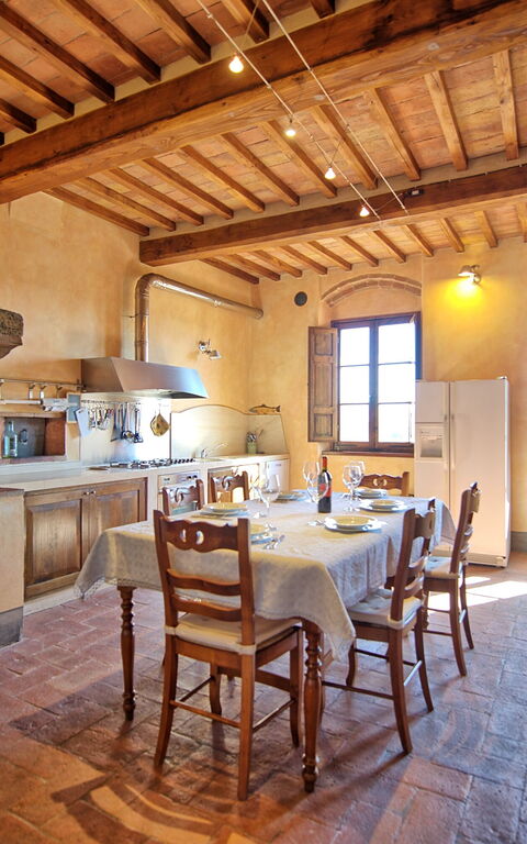Palazzo Del Capitano: Dining Room, Kitchen