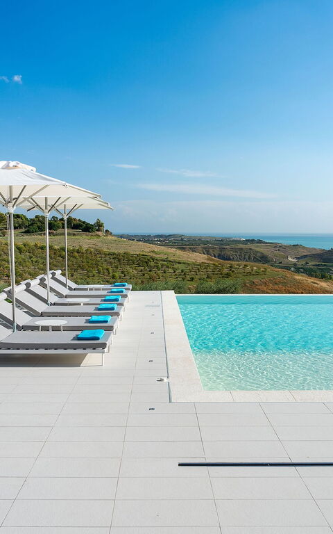 Villa Camemi: Garden, Outdoor, Pool, Scenic View, Summer