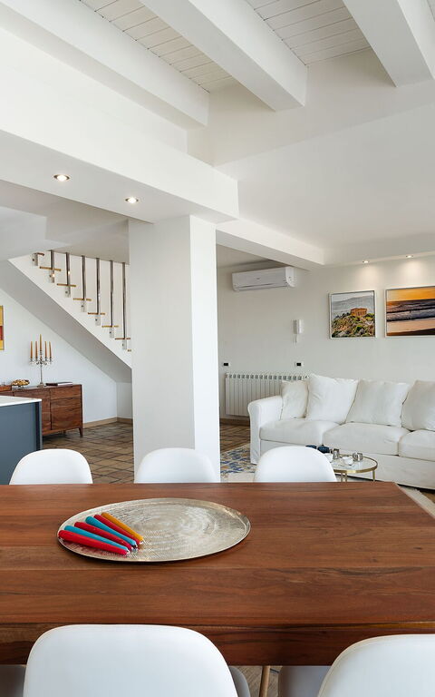 Villa Camemi: Dining Room, Kitchen, Living Room