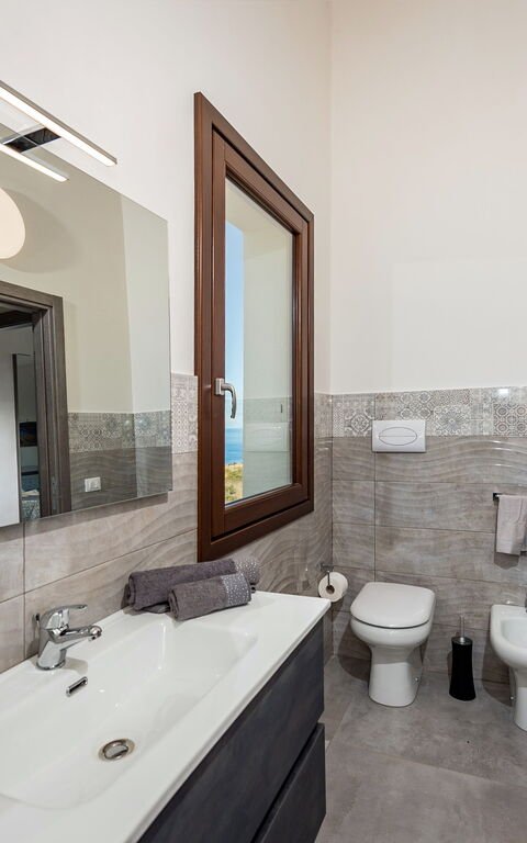 Villa Livreri: Bathroom