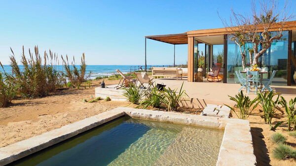 Circe: Garden, Pool, Summer