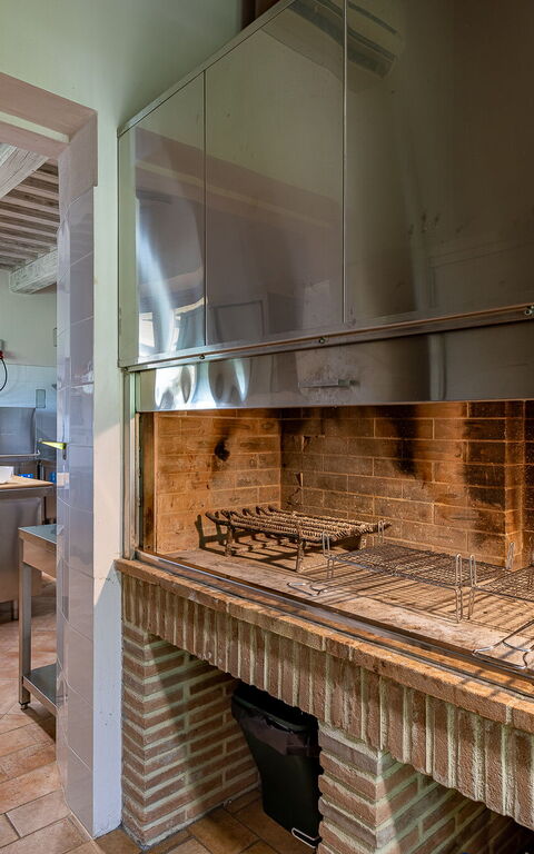 Villa Le Buche: Kitchen