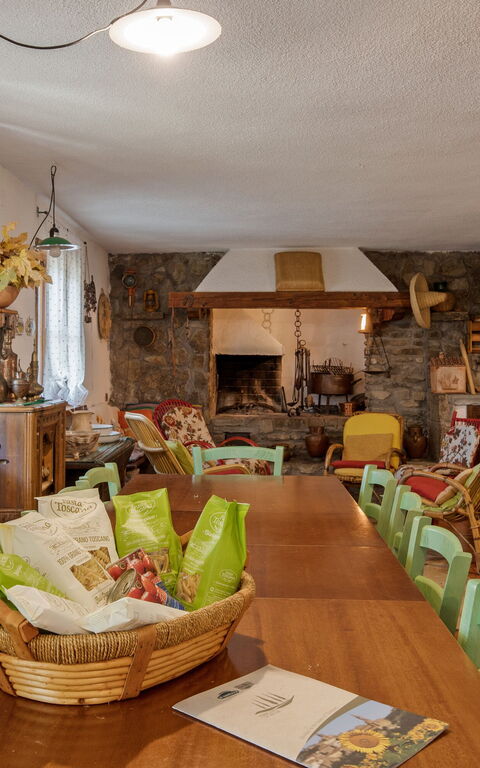 Casale Condottiero: Dining Room, Kitchen