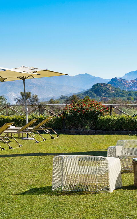 Etna Retreat: Garden