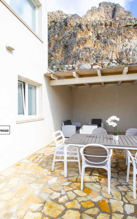 Villa Annalisa: Balcony / Terrace / Patio, Building Exterior, Main Entrance, Outdoor