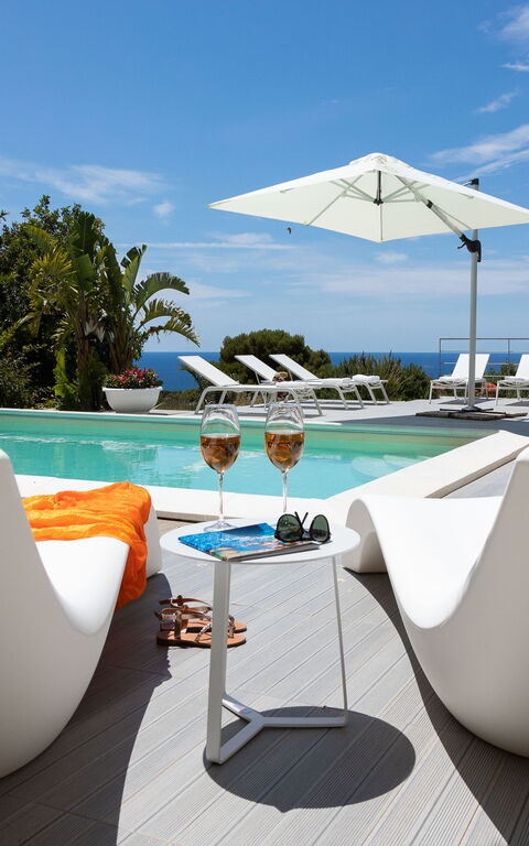 Villa Annalisa: Outdoor, Pool, Summer