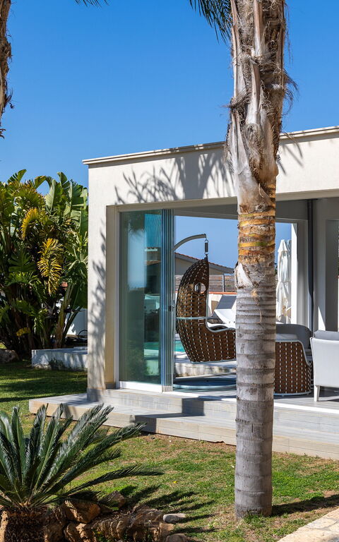 Villa Annalisa: Balcony / Terrace / Patio, Building Exterior, Outdoor, Scenic View
