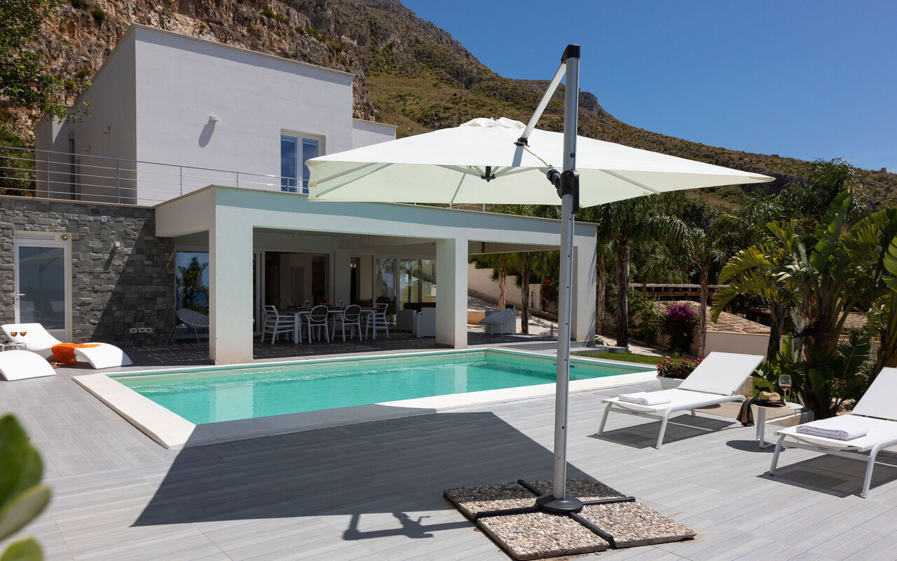 Villa Annalisa: Garden, Outdoor, Pool, Summer