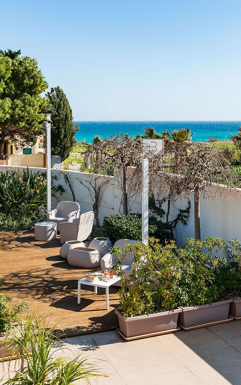 Anny: Building Exterior, Garden