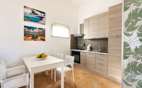 Accommodation Euthalia: Dining Room, Kitchen, Living Room