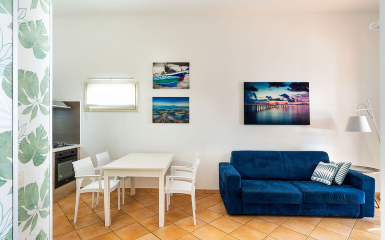 Accommodation Kalika: Dining Room, Kitchen, Living Room