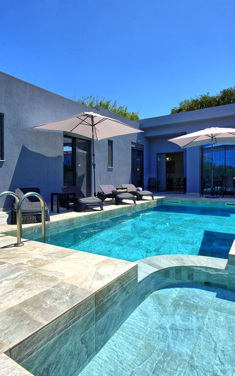 Villa Zaneti: Outdoor, Pool, Summer