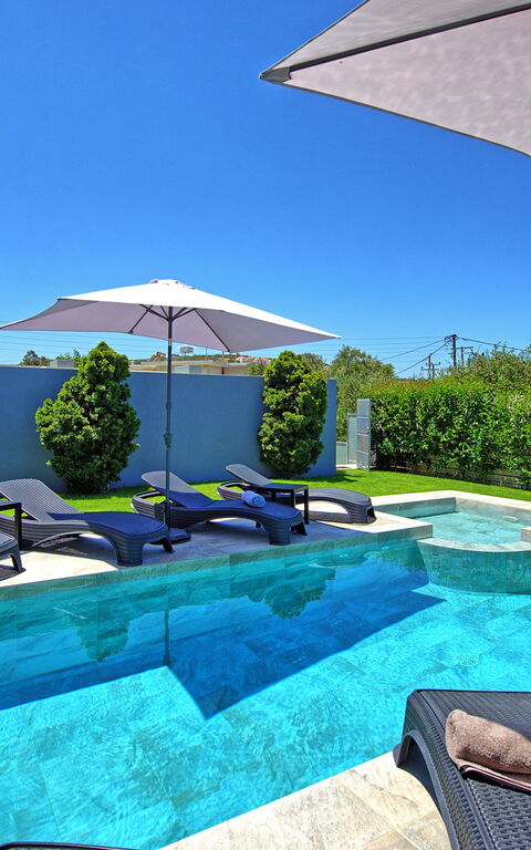 Villa Zaneti: Outdoor, Pool, Summer