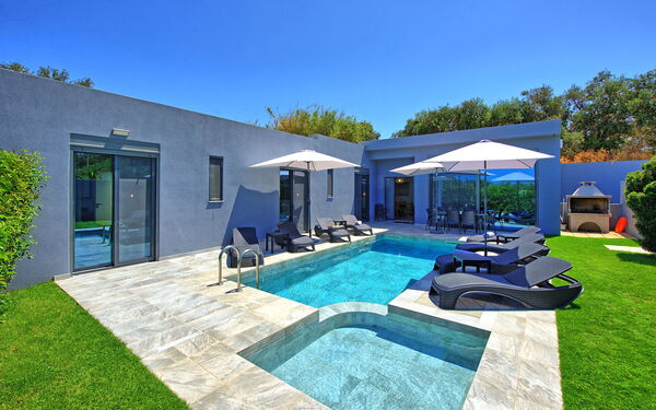 Villa Zaneti: Building Exterior, Garden, Outdoor, Pool, Summer