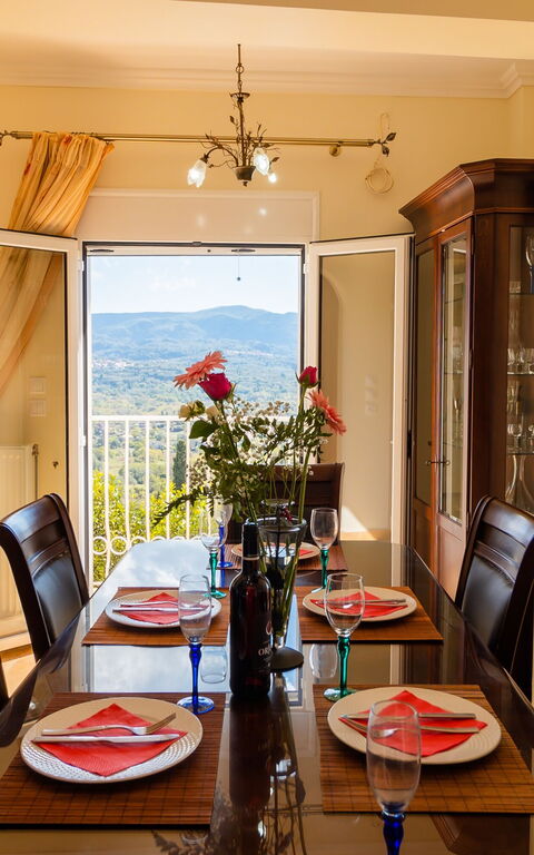 Villa Dinos: Dining Room