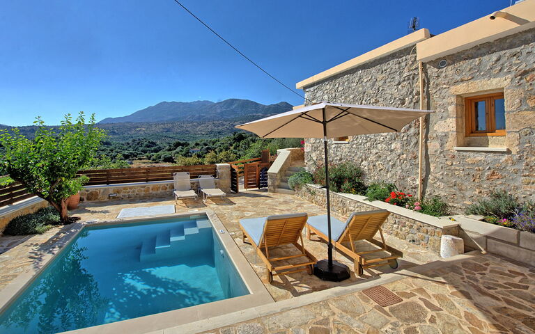 Villa Vicilla: Outdoor, Pool