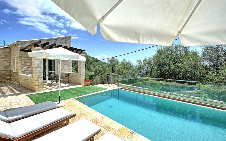 Villa Jacaranda: Outdoor, Pool, Summer