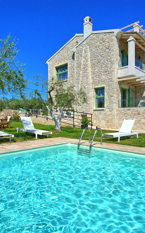Villa Elaia: Outdoor, Pool
