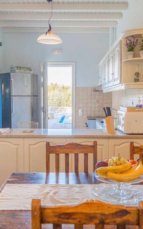 Villa Dimitris: Dining Room, Kitchen