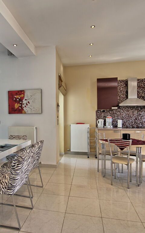 Beach Villa Christina: Dining Room, Kitchen