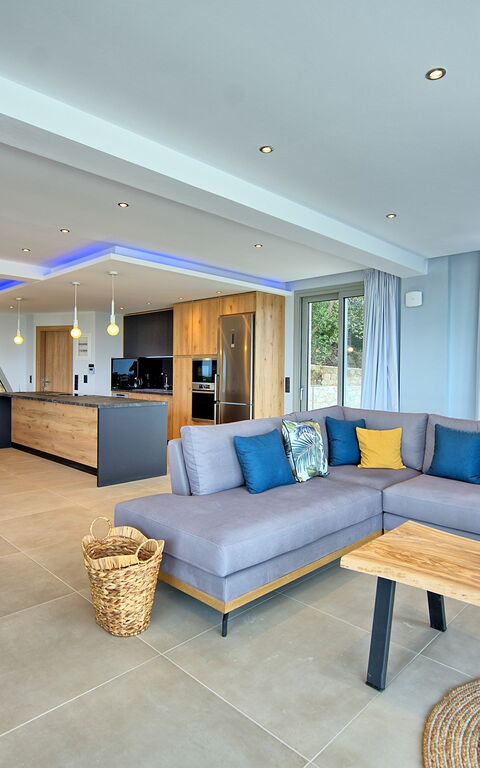 Villa Prokimea: Dining Room, Kitchen, Living Room