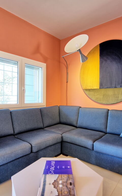 Nerodavola: Living Room