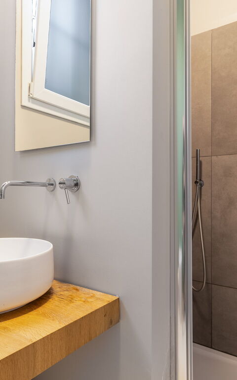 Nerodavola: Bathroom