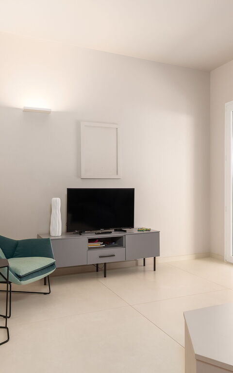 Nerodavola: Living Room