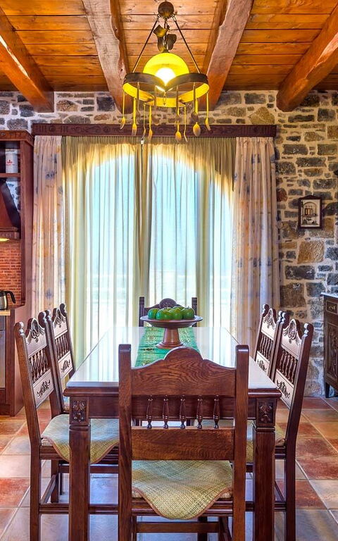 Villa Antina: Dining Room, Kitchen