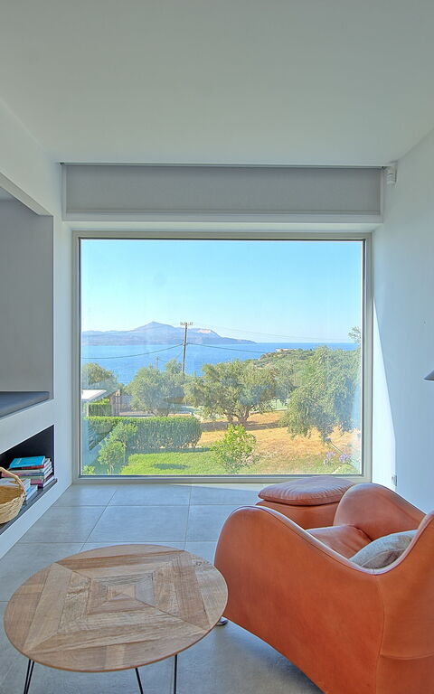 Villa Bluewhite: Living Room