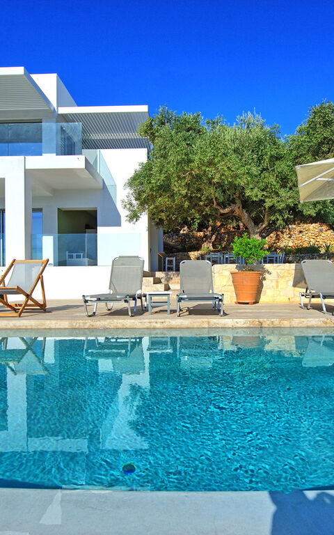 Villa Bluewhite: Garden, Outdoor, Pool, Summer