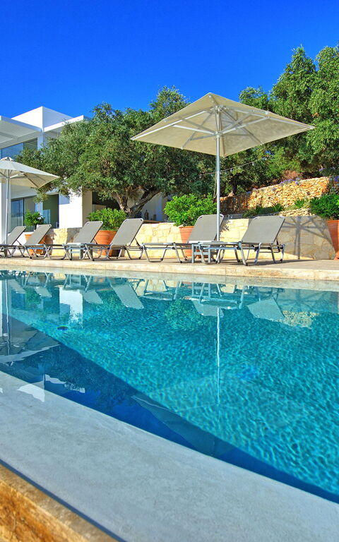 Villa Bluewhite: Garden, Outdoor, Pool, Summer