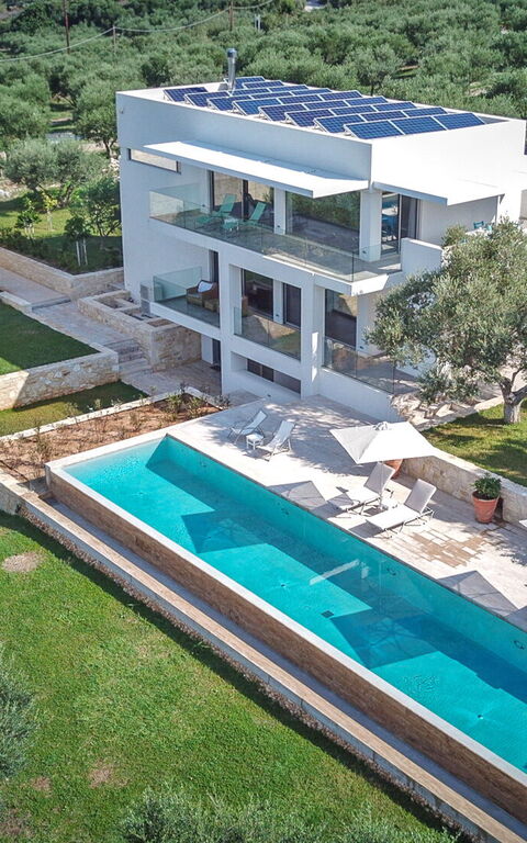 Villa Bluewhite: Garden, Pool