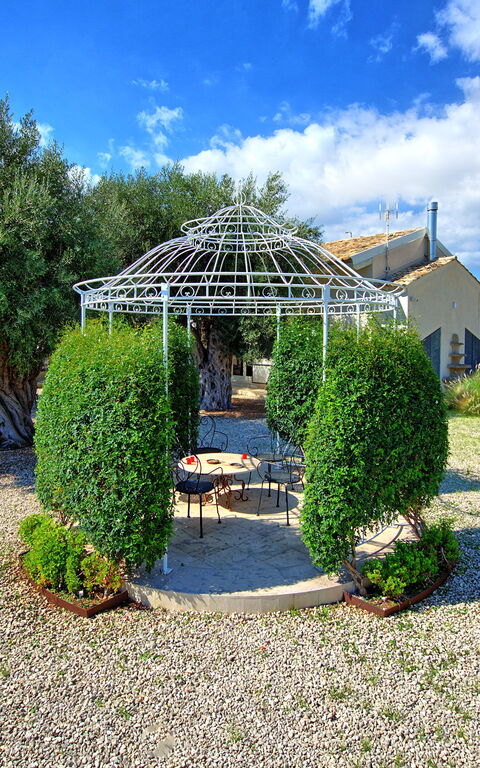 Tenuta Olearum: Garden, Outdoor