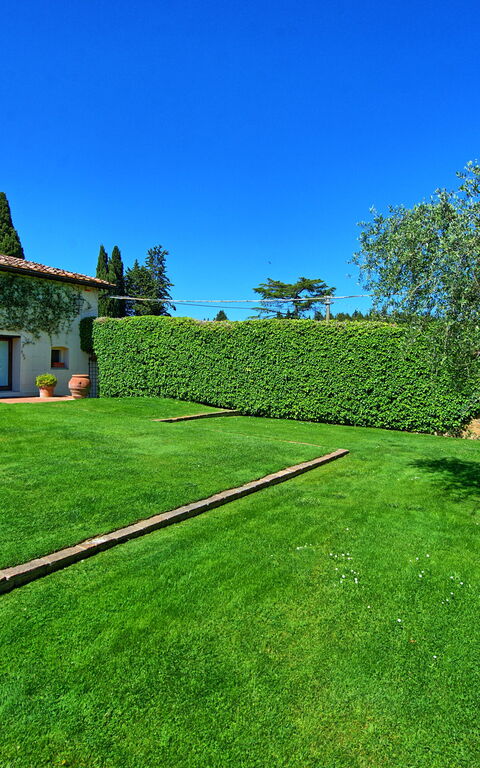Villa Paneretta: Building Exterior, Garden, Summer