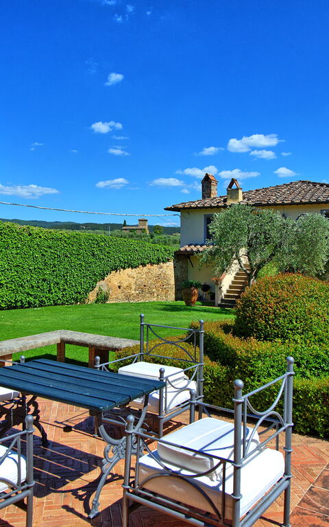 Villa Paneretta: Building Exterior, Garden, Summer