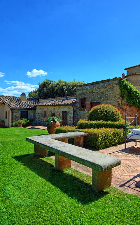 Villa Paneretta: Building Exterior, Garden, Summer