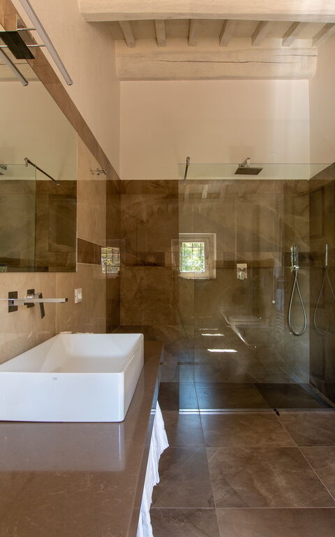 Villa Lucarella: Bathroom