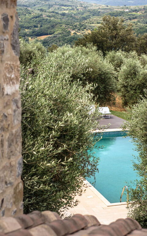 Villa Chiugi: Outdoor, Pool