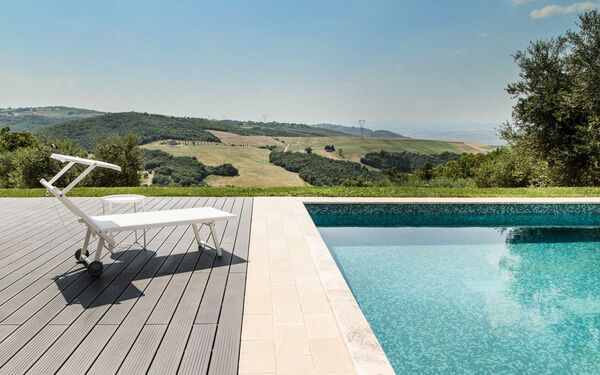 Villa Chiugi: Pool, Scenic View