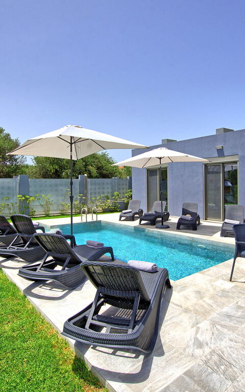 Villa Ampela: Garden, Outdoor, Pool