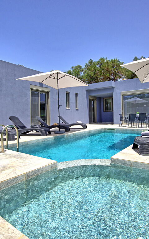 Villa Ampela: Outdoor, Pool, Summer