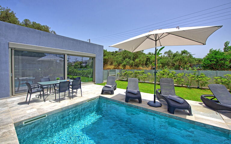 Villa Ampela: Outdoor, Pool, Summer