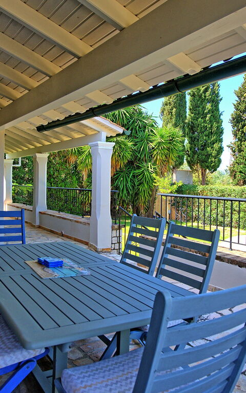 Votana House: Outdoor